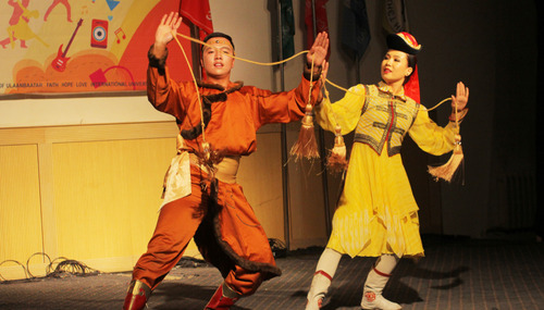 Оюутны урлагийн наадам